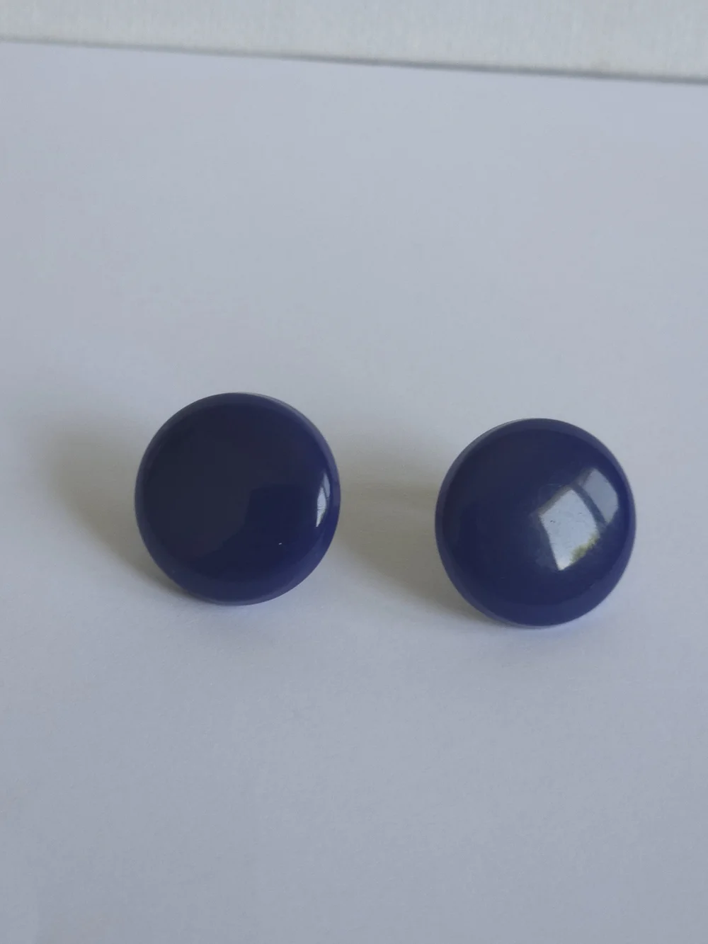 Vintage 1980s Cobalt Navy Blue Enamel Button Clip On Earrings Gold Tone - Picture 6 of 11